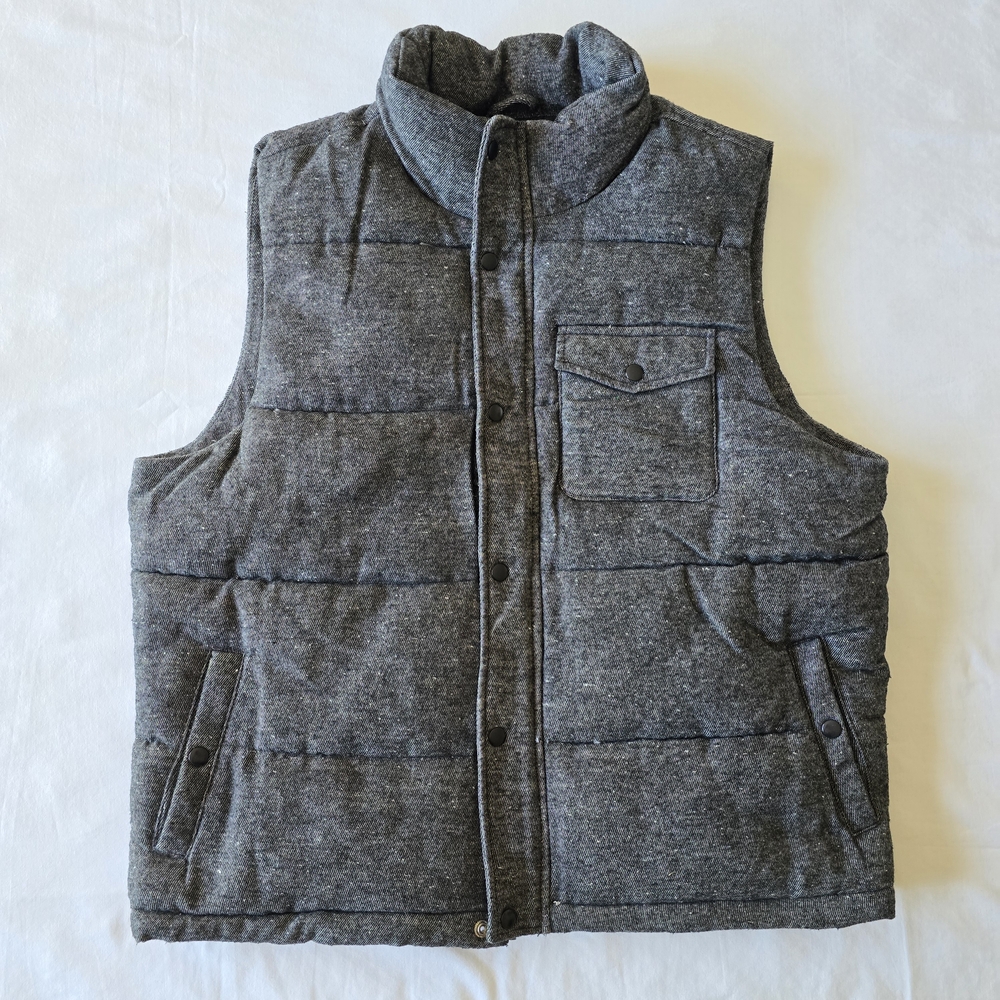 Old Navy Men's Dark Gray Puffer Vest